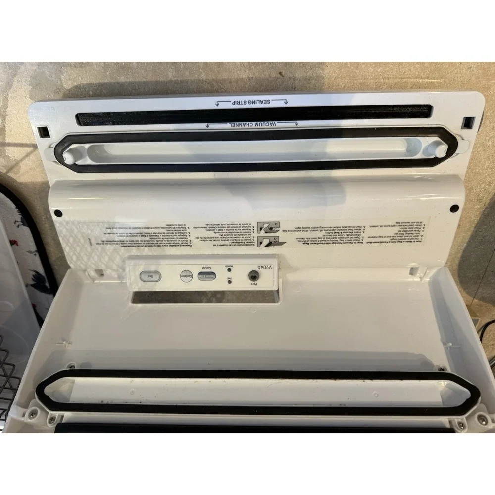 Food Saver Countertop‎ V2040 Vacuum Sealing System Food Bag Sealer White